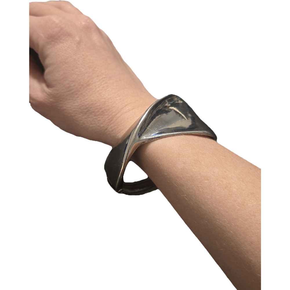 Bold Silver Wave Hinged Cuff Bracelet Statement C… - image 5